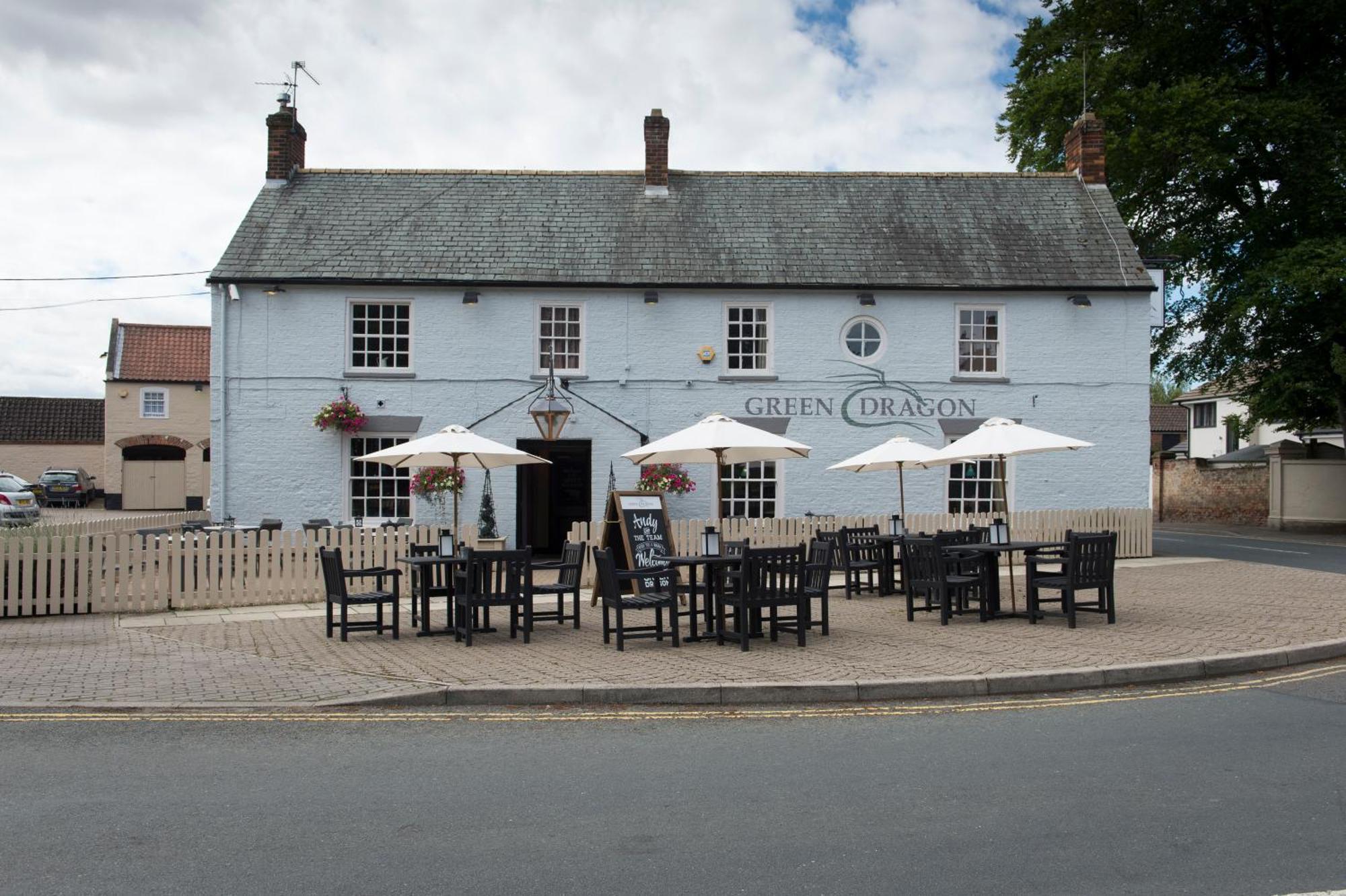 Green Dragon, Welton By Marston'S Inns South Cave Buitenkant foto