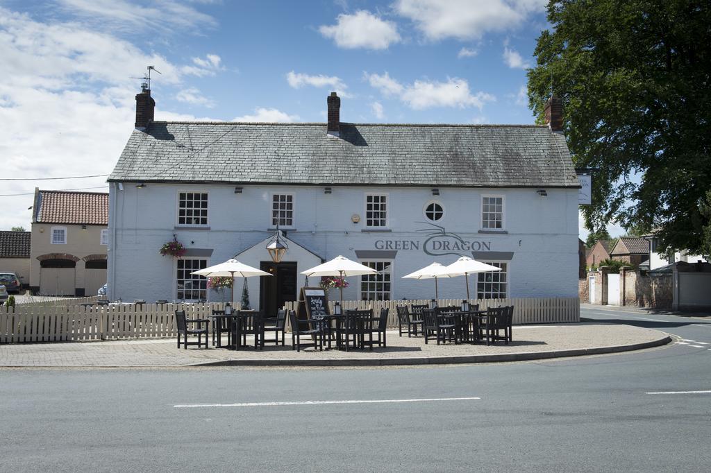 Green Dragon, Welton By Marston'S Inns South Cave Buitenkant foto